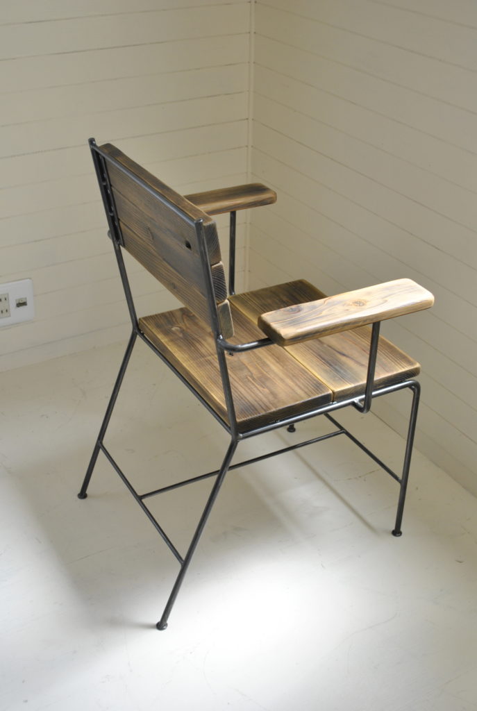 鉄　シャビー　レトロ　クロカワ　大阪　DIY オーダーメイド　家具　門扉　手作り　アンティーク　ハンドメイド　鉄脚　近畿　アイアン