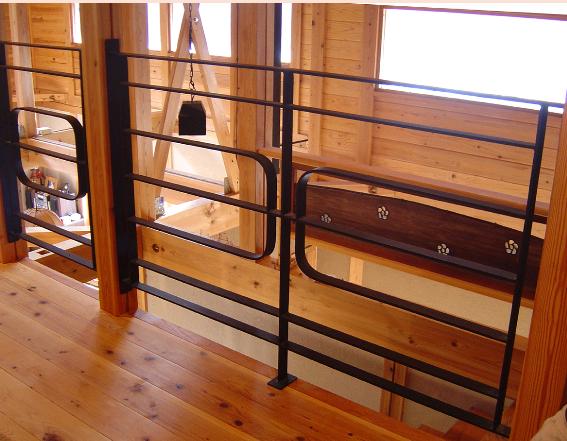 鉄　シャビー　レトロ　クロカワ　大阪　DIY オーダーメイド　家具　門扉　手作り　アンティーク　ハンドメイド　鉄脚　近畿　アイアン