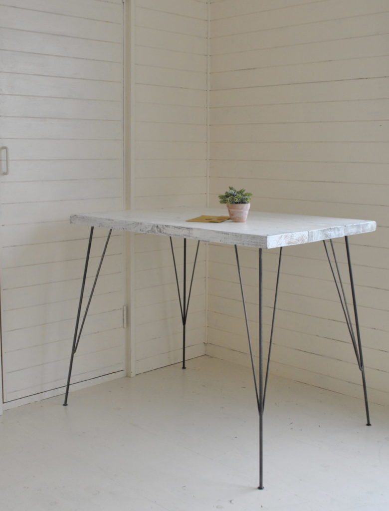 壁面　大型オブジェサイン　 大阪　富田林　鉄　シャビー　レトロ　クロカワ　大阪　DIY オーダーメイド　家具　門扉　手作り　アンティーク　ハンドメイド　鉄脚　近畿　アイアン