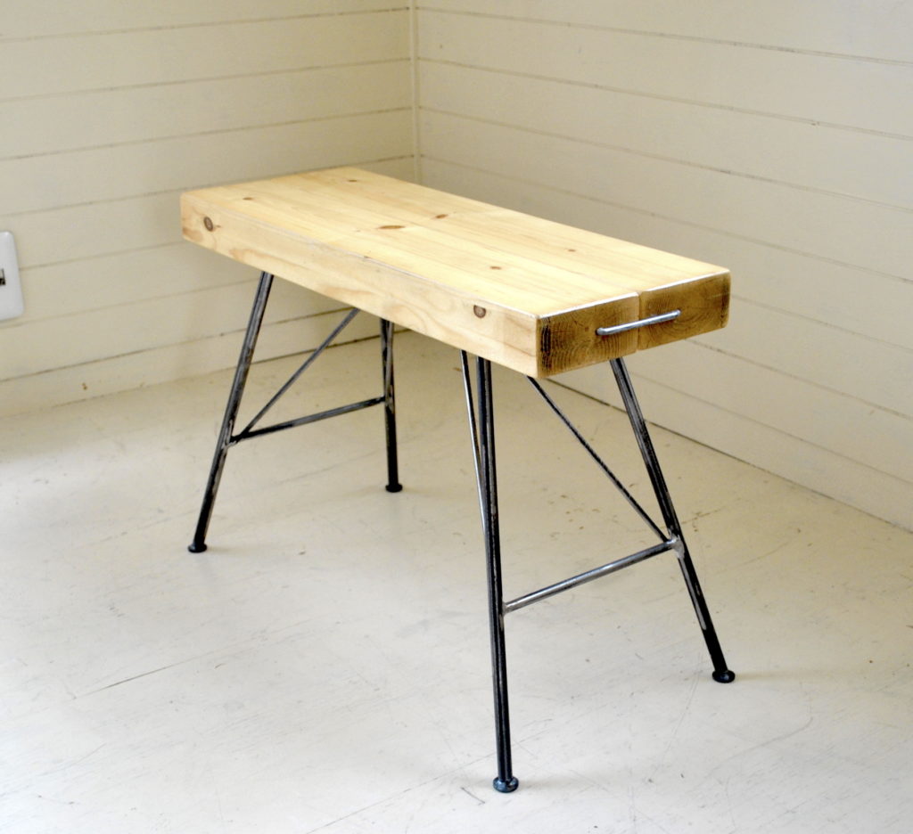 鉄　シャビー　レトロ　クロカワ　大阪　DIY オーダーメイド　家具　門扉　手作り　アンティーク　ハンドメイド　鉄脚　近畿　アイアン