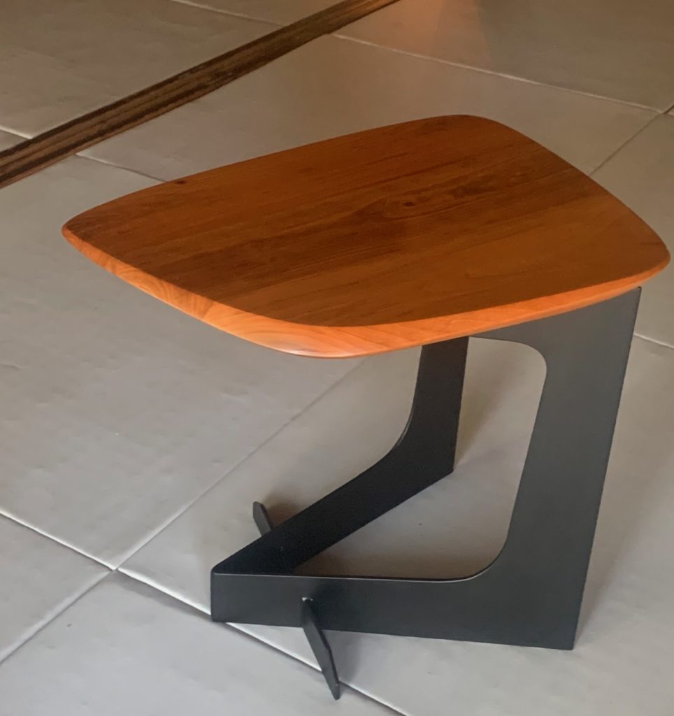 鉄　シャビー　レトロ　クロカワ　大阪　DIY オーダーメイド　家具　門扉　手作り　アンティーク　ハンドメイド　鉄脚　近畿　アイアン