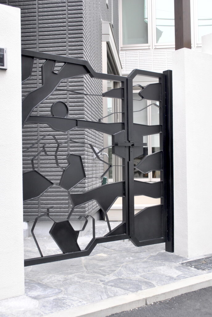 鉄　シャビー　レトロ　クロカワ　大阪　DIY オーダーメイド　家具　門扉　手作り　アンティーク　ハンドメイド　鉄脚　近畿　アイアン