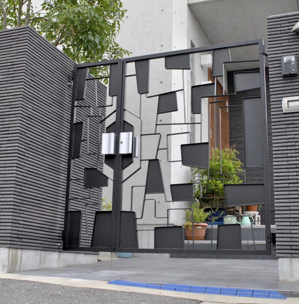 鉄　シャビー　レトロ　クロカワ　大阪　DIY オーダーメイド　家具　門扉　手作り　アンティーク　ハンドメイド　鉄脚　近畿　アイアン