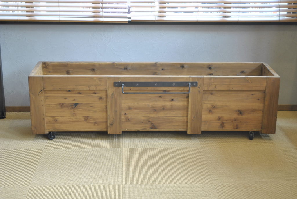 鉄　シャビー　レトロ　クロカワ　大阪　DIY オーダーメイド　家具　門扉　手作り　アンティーク　ハンドメイド　鉄脚　近畿　アイアン