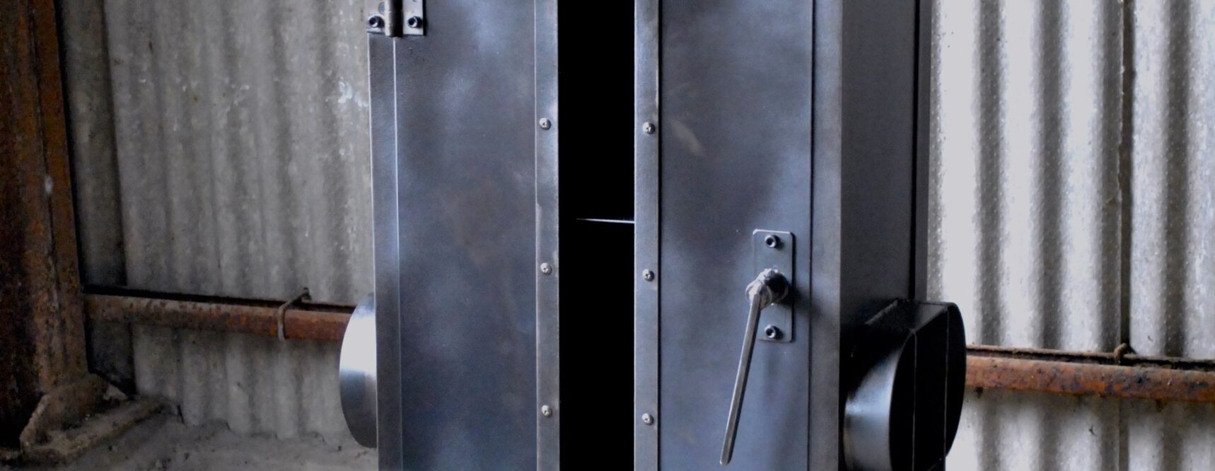 大阪　鉄　門扉　シャビー　店舗　手作り