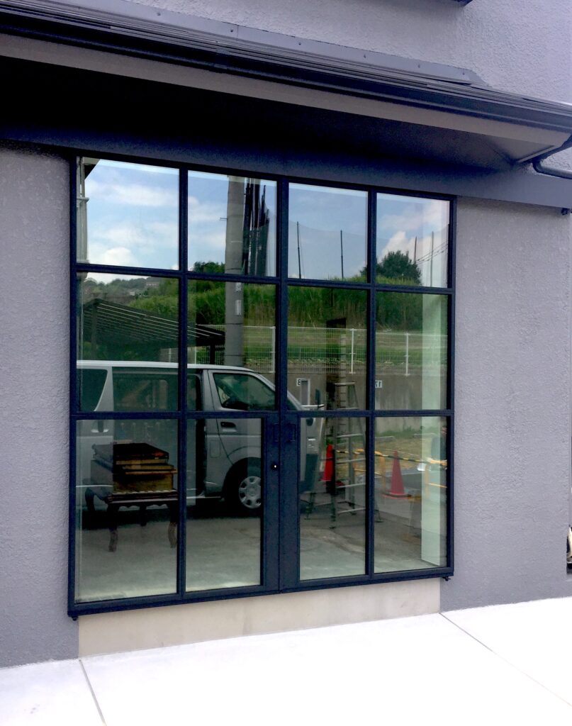 鉄　シャビー　レトロ　クロカワ　大阪　DIY オーダーメイド　家具　門扉　手作り　アンティーク　ハンドメイド　鉄脚　近畿　アイアン